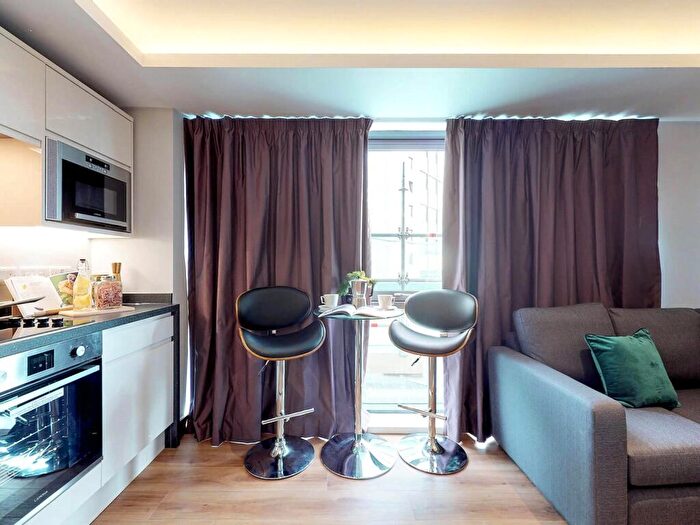Apartment To Rent In Apt, Oasis Residence #, LS2