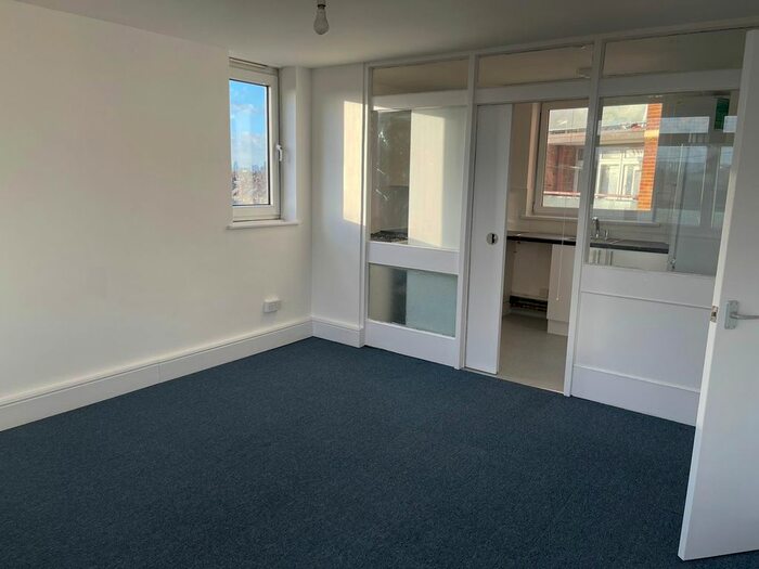 1 Bedroom Flat To Rent In Manor Farm Court, Holloway Road, East Ham E6