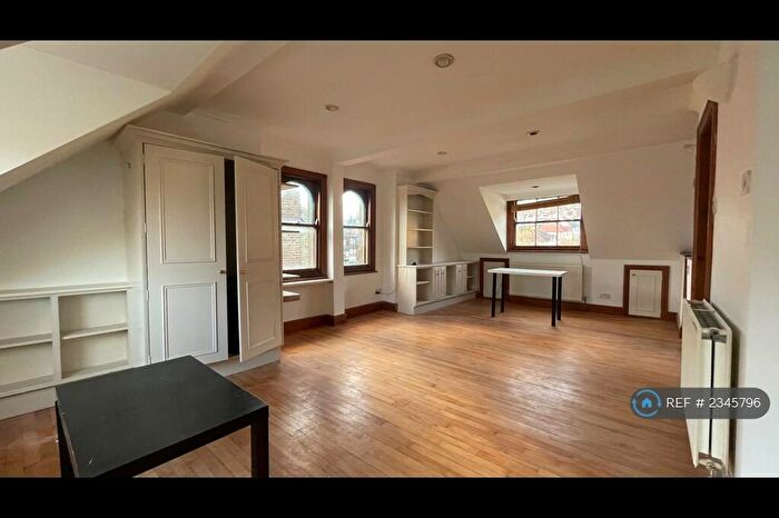 Studio To Rent In Cintra Park, London, SE19