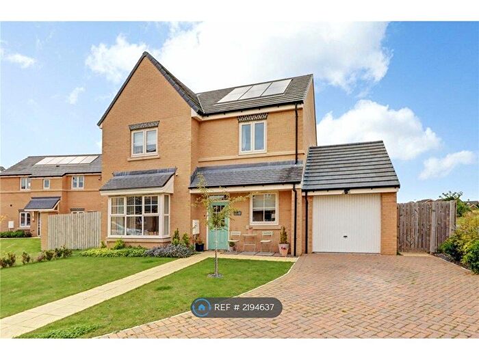 4 Bedroom Detached House To Rent In Hedley Close, Houghton Le Spring, DH4