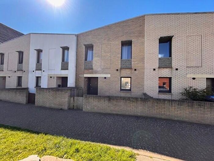 3 Bedroom Terraced House For Sale In Shepherd Purse Way, Norwich, NR5