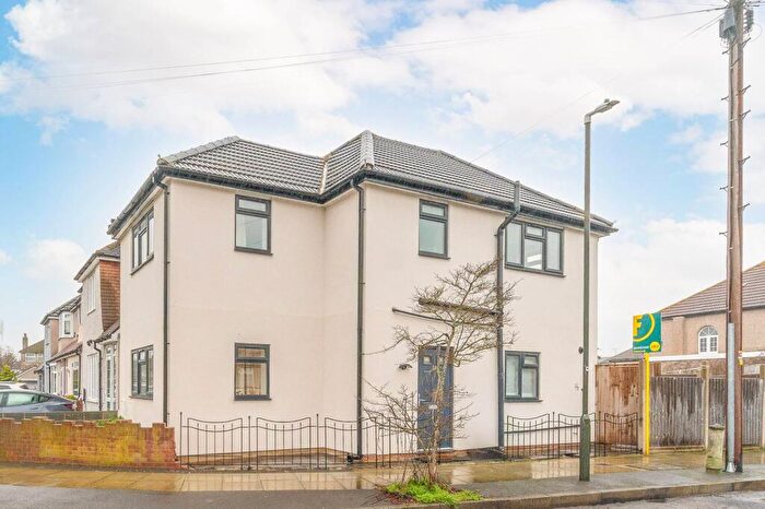 3 Bedroom End Of Terrace House For Sale In .Franklin Crescent, Mitcham, CR4