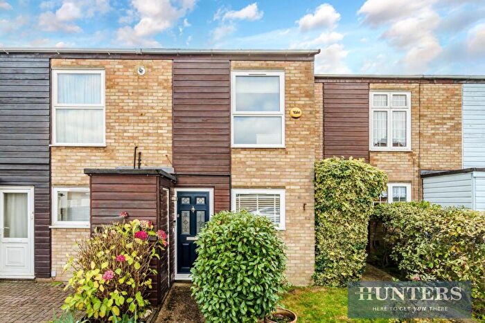 2 Bedroom Terraced House For Sale In Edward Close, Worcester Park, KT4