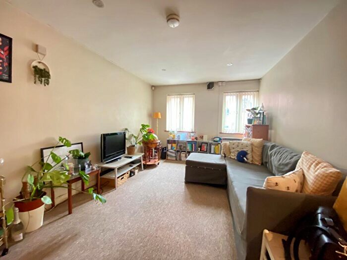 1 Bedroom Flat To Rent In Trevail House, Fareham, PO16