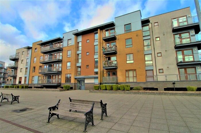 1 Bedroom Flat To Rent In Commonwealth Drive, Crawley, West Sussex. RH10