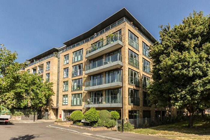 1 Bedroom Flat To Rent In Gifford Street, Islington, N1