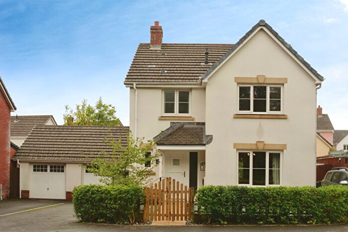 3 Bedroom Detached House For Sale In Clos Yr Eryr, Bridgend, CF35