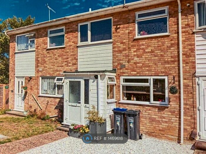 2 Bedroom Terraced House To Rent In Redwood Close, Worthing, BN13