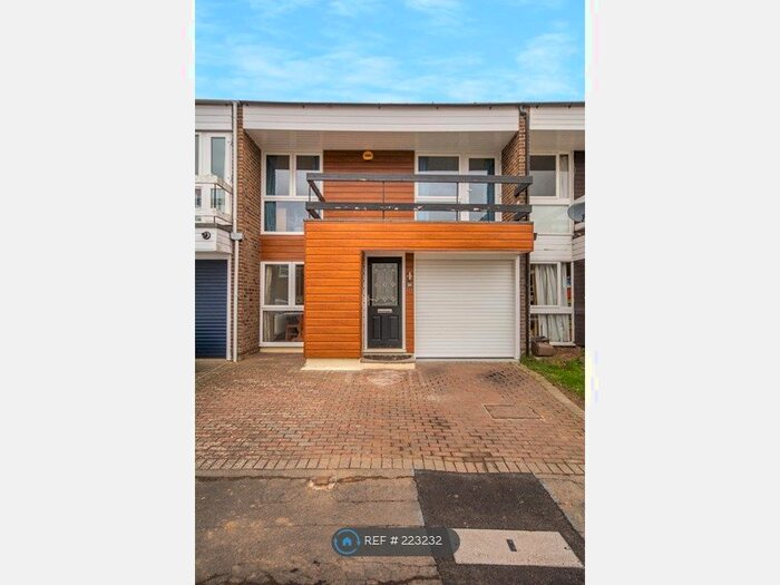 3 Bedroom Terraced House To Rent In Milton Lawns, Amersham, HP6