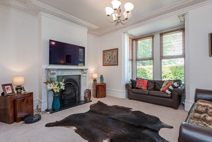 3 Bedroom Detached House To Rent In Capel Road, London, E7