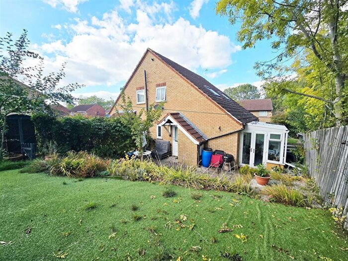 1 Bedroom Property For Sale In Gisburn Close, Heelands, Milton Keynes, MK13