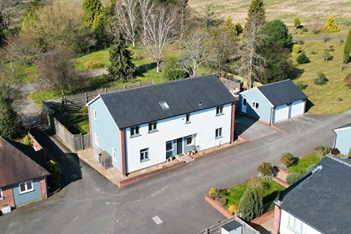 5 Bedroom Detached House For Sale In Little Dale Farm, Colliers Green, Kent, TN17