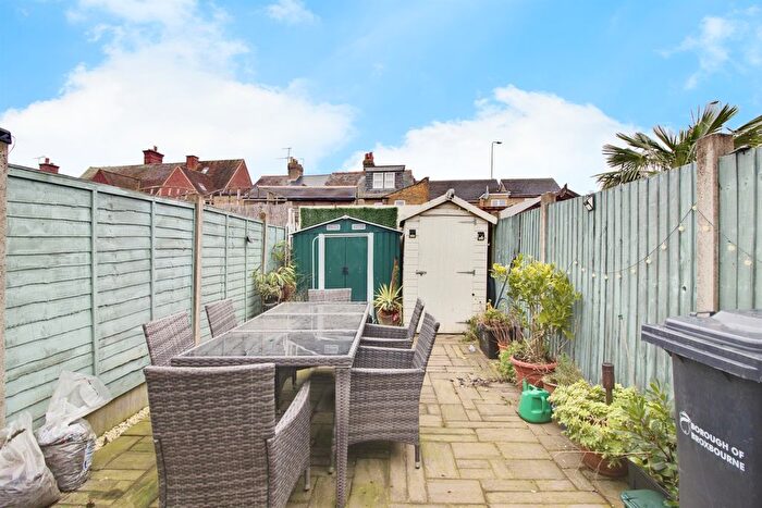2 Bedroom Terraced House For Sale In North Road, Hoddesdon, EN11