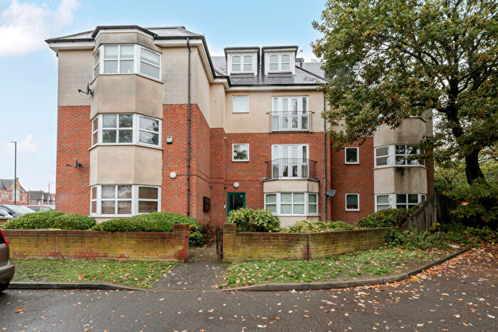 2 Bedroom Apartment For Sale In Erith Road, Belvedere, DA17