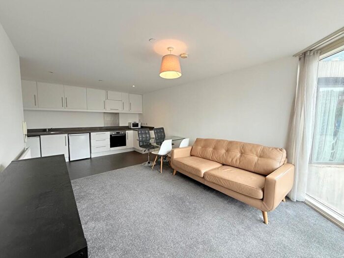 2 Bedroom Apartment To Rent In Nottingham One, City Centre, NG1