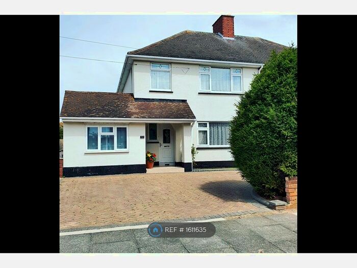 4 Bedroom Semi-Detached House To Rent In Ulster Avenue, Southend-On-Sea, SS3