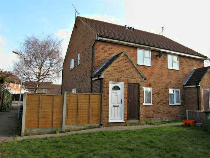 1 Bedroom Maisonette To Rent In Roding Way, Wickford, SS12