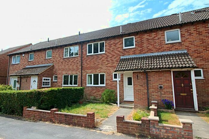 3 Bedroom House To Rent In James Close, Marlow, SL7