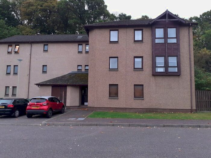 2 Bedroom Flat To Rent In Millburn Court, Inverness, IV2