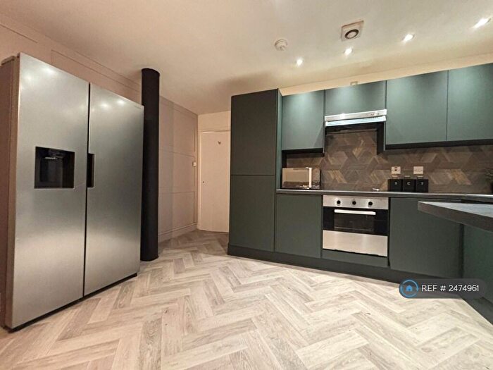 2 Bedroom Flat To Rent In Whitworth Street, Manchester, M1