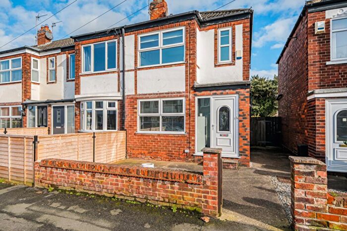 2 Bedroom Terraced House For Sale In Aston Road, Willerby, HU10