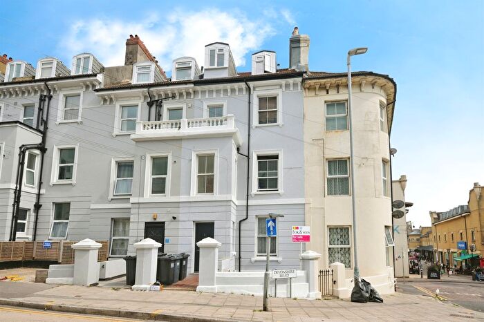 2 Bedroom Flat For Sale In Devonshire Road, Hastings, TN34