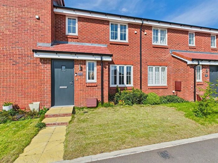 3 Bedroom Terraced House For Sale In Aster Close, Twigworth, Gloucester, GL2