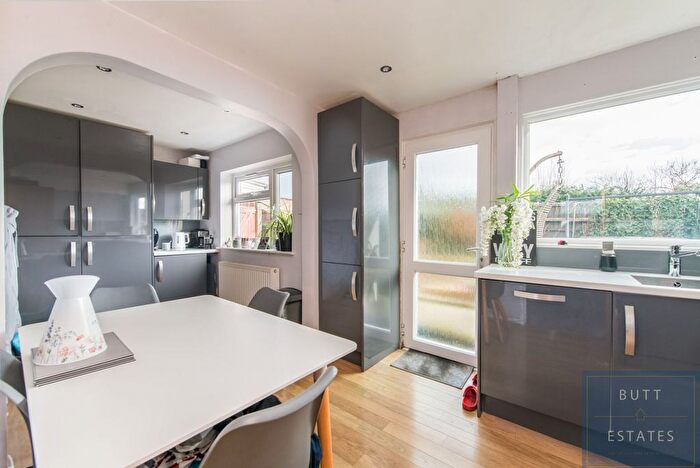 3 Bedroom Semi-detached House For Sale In Poundsland, Exeter, EX5