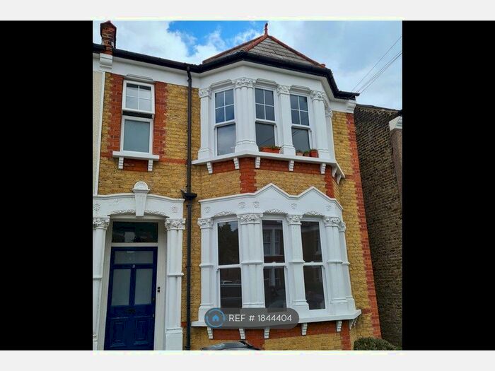 2 Bedroom Flat To Rent In Carholme Road, London, SE23