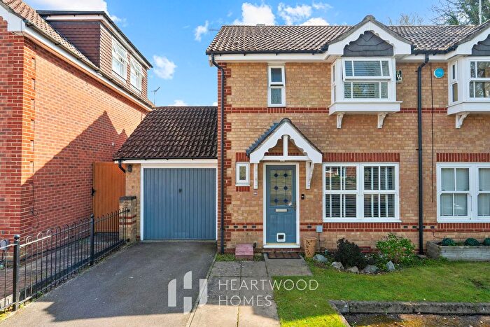 2 Bedroom Semi Detached House For Sale In Longacres, St. Albans, AL4