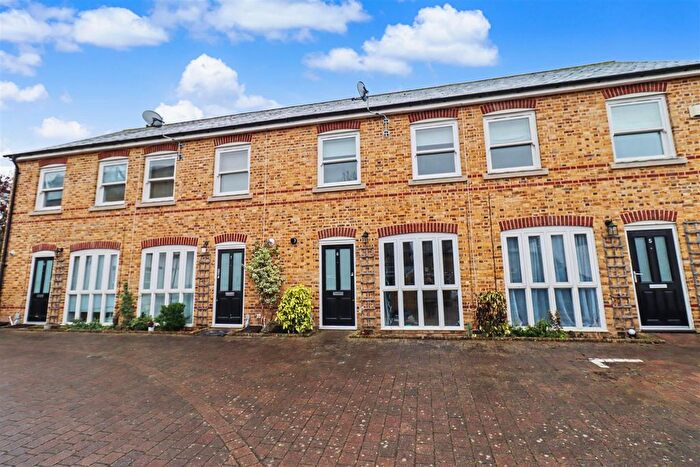 2 Bedroom Terraced House To Rent In Anchor Street, Chelmsford, CM2