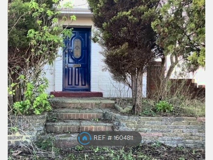 3 Bedroom Semi-Detached House To Rent In Arlington Crescent, Brighton, BN1