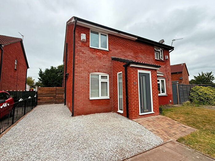 2 Bedroom Semi-Detached House For Sale In Petersfield Close, Bootle, L30