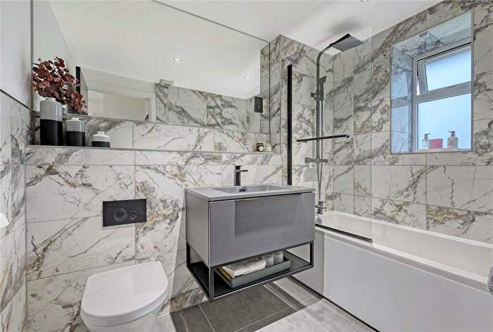 2 Bedroom Apartment To Rent In Stock Road, Billericay, Essex, CM12