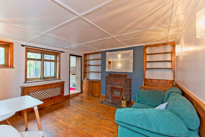 1 Bedroom Flat To Rent In Holloway Road, London, N19