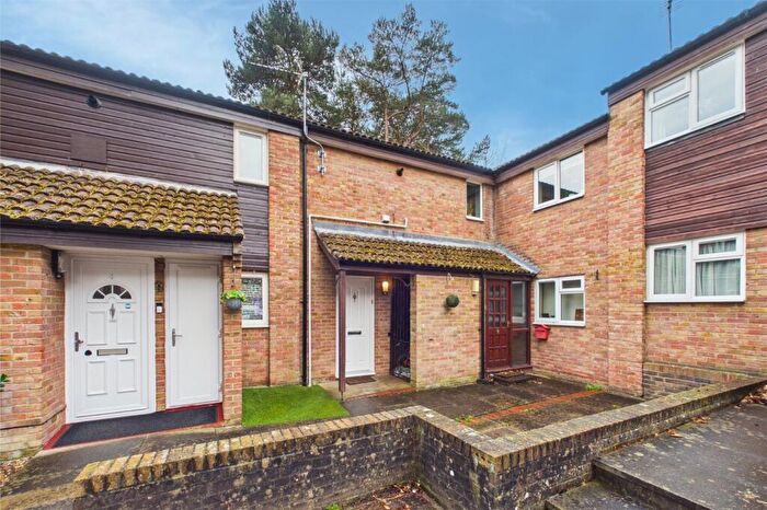 2 Bedroom Maisonette For Sale In Kimmeridge, Bracknell, Berkshire, RG12