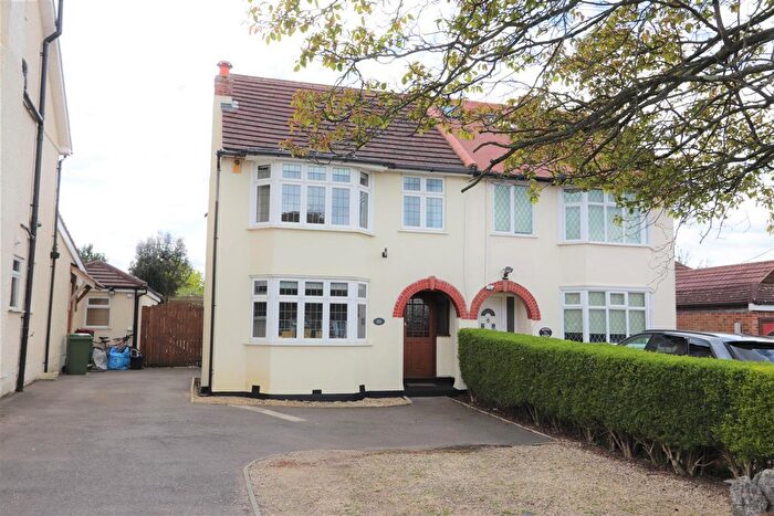 4 Bedroom Semi-Detached House For Sale In Oliver Road, Shenfield, Brentwood, CM15