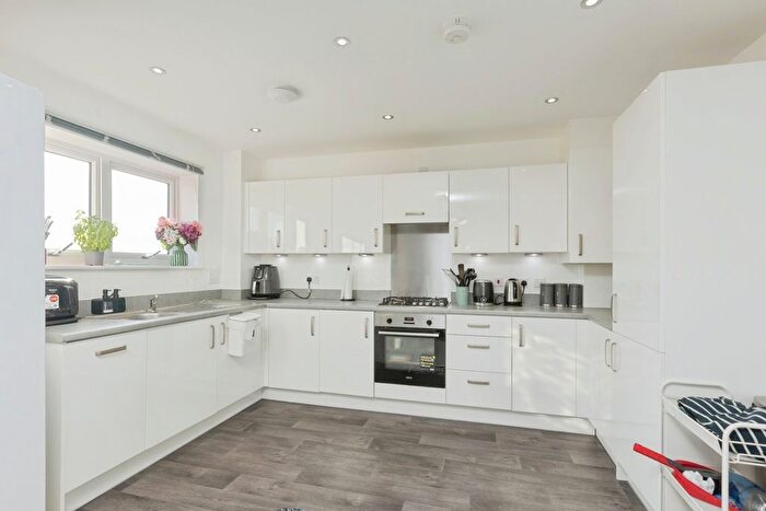 2 Bedroom Flat For Sale In Bodycomb Street, Castle Hill, Ebbsfleet Valley, Swanscombe, DA10