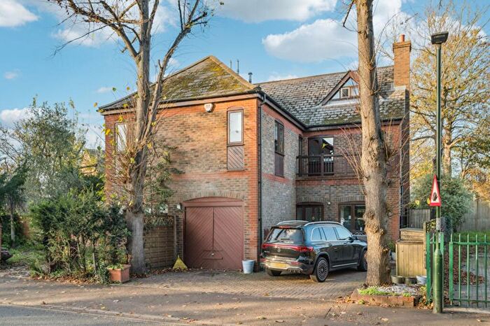 4 Bedroom Semi Detached House For Sale In Queen Elizabeth Walk, Barnes, SW13