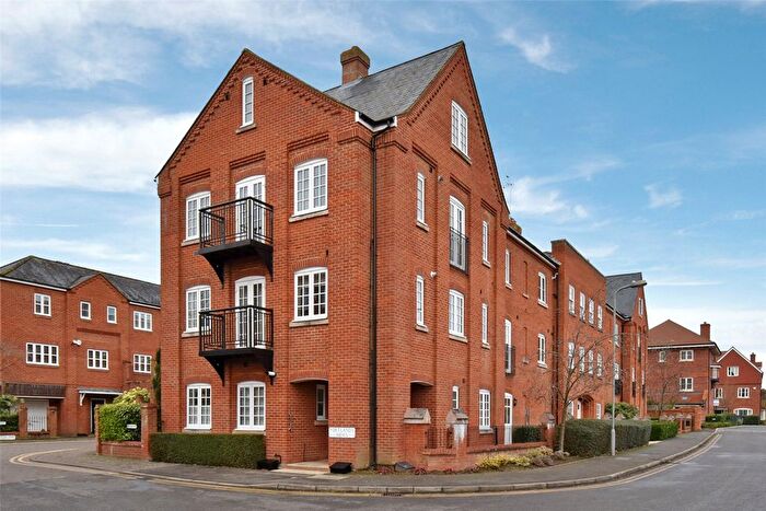 2 Bedroom Flat For Sale In Malthouse Way, Marlow, Buckinghamshire, SL7