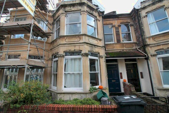 6 Bedroom Terraced House To Rent In Manor Park, Redland, BS6