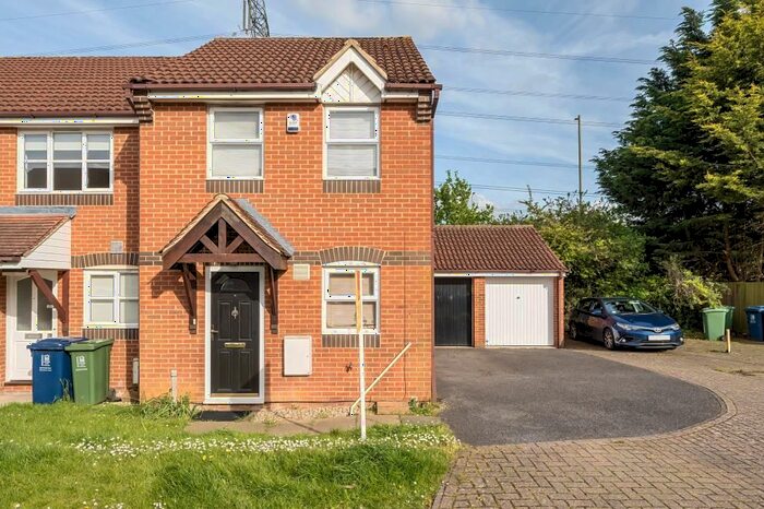 2 Bedroom End Of Terrace House To Rent In Columbine Gardens, East Oxford, OX4