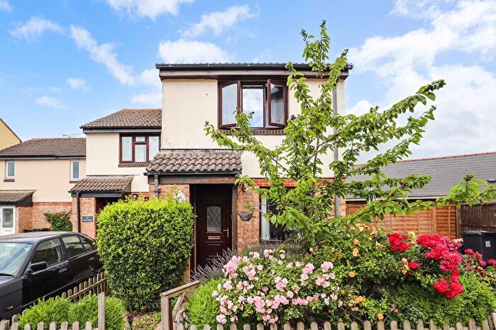 2 Bedroom End Of Terrace House For Sale In Royal Way, Starcross, EX6
