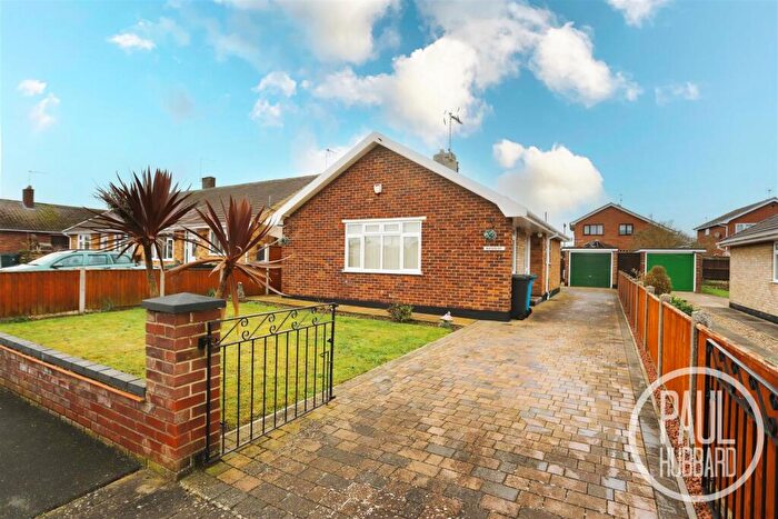 2 Bedroom Detached Bungalow For Sale In Fern Avenue, Oulton Broad, NR32