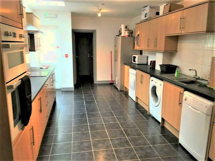 7 Bedroom Terraced House To Rent In Teignmouth Road, Selly Oak, Birmingham, B29