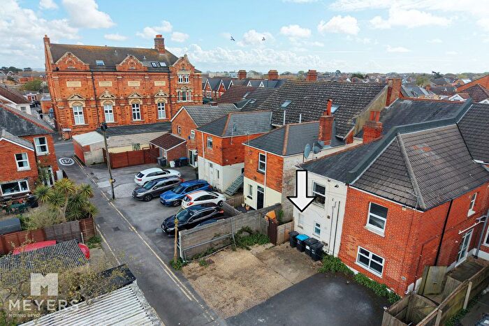 1 Bedroom Flat For Sale In Christchurch Road, Bournemouth, BH7