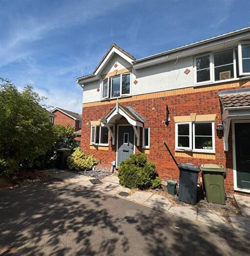 2 Bedroom End Of Terrace House To Rent In Wyvern Close, Ash Vale, Aldershot, GU12
