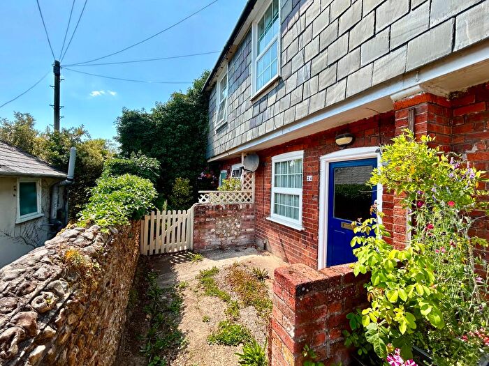 2 Bedroom Cottage To Rent In Mead Lane, Farnham, GU9
