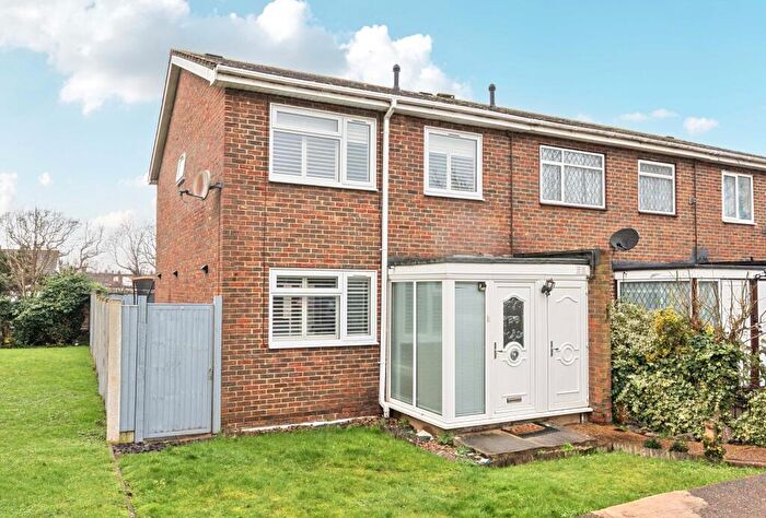 3 Bedroom End Of Terrace House For Sale In Chartwell Place, Cheam, Sutton, SM3