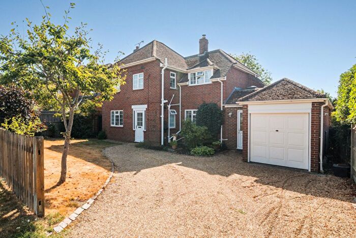 3 Bedroom Detached House For Sale In Shortheath Crest, Farnham, GU9